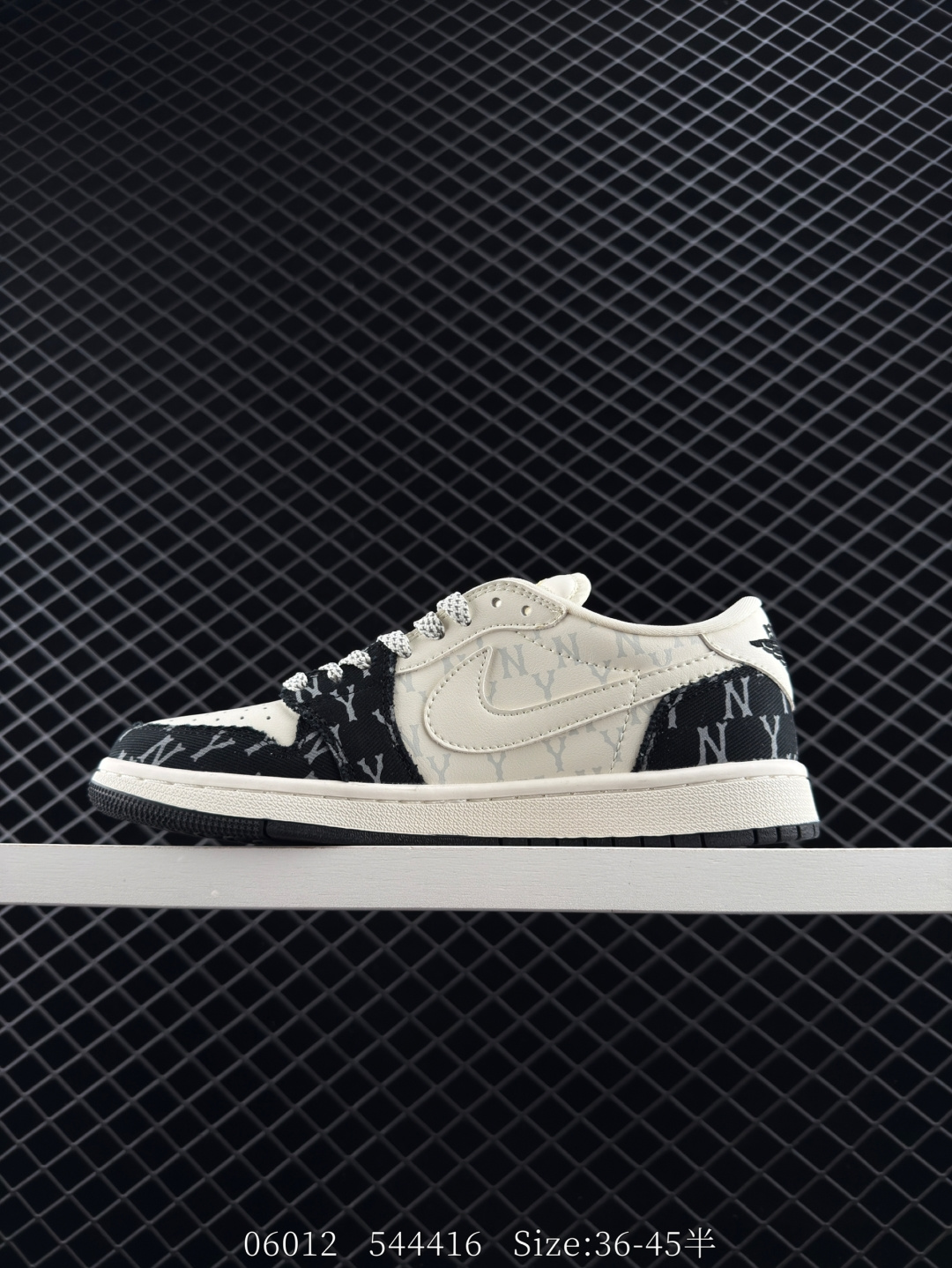 Nike Air Jordan 1 x Travis Scott AJ1